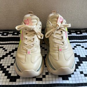 Naked Wolf platform tennis size 40